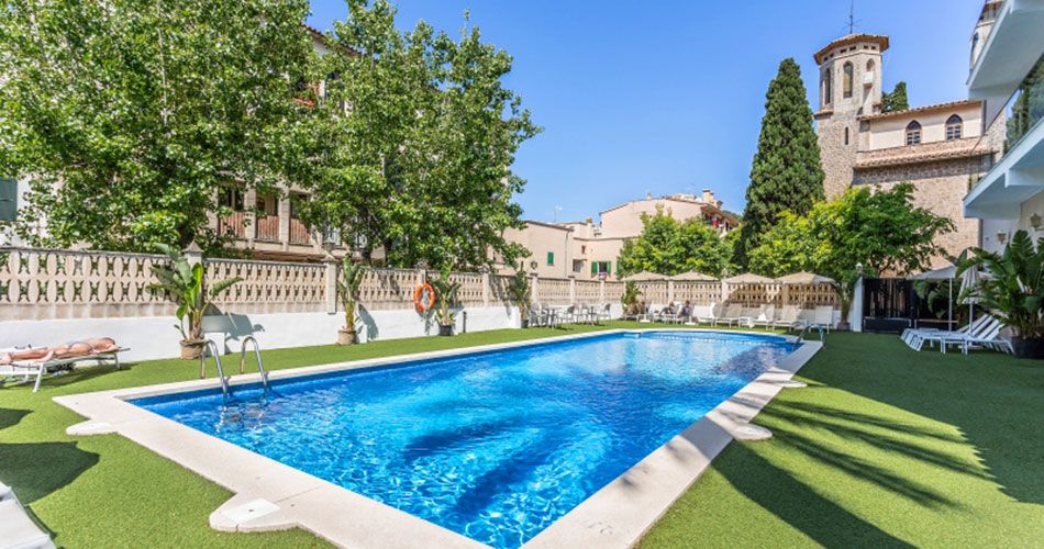 Fergus Style Soller Beach