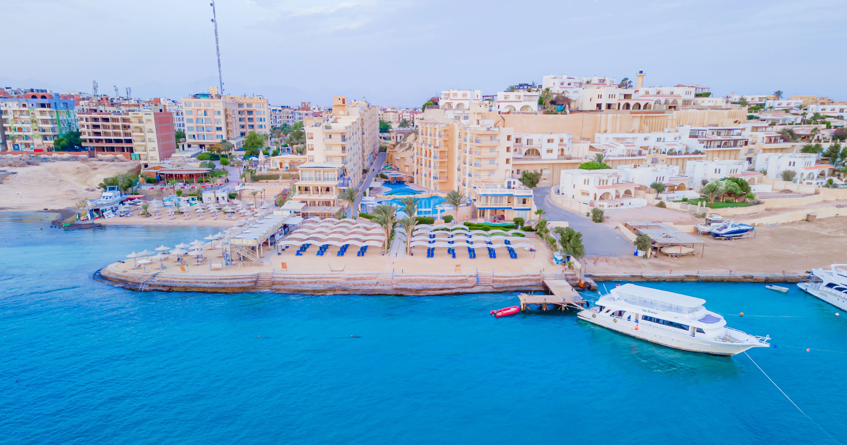 Hotel King Tut Aqua Park Beach Resort