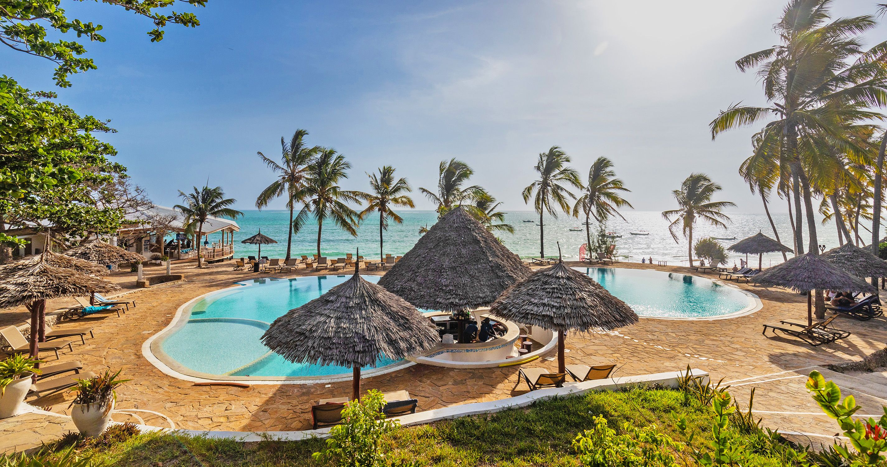 Hotel Karafuu Beach Resort & Spa