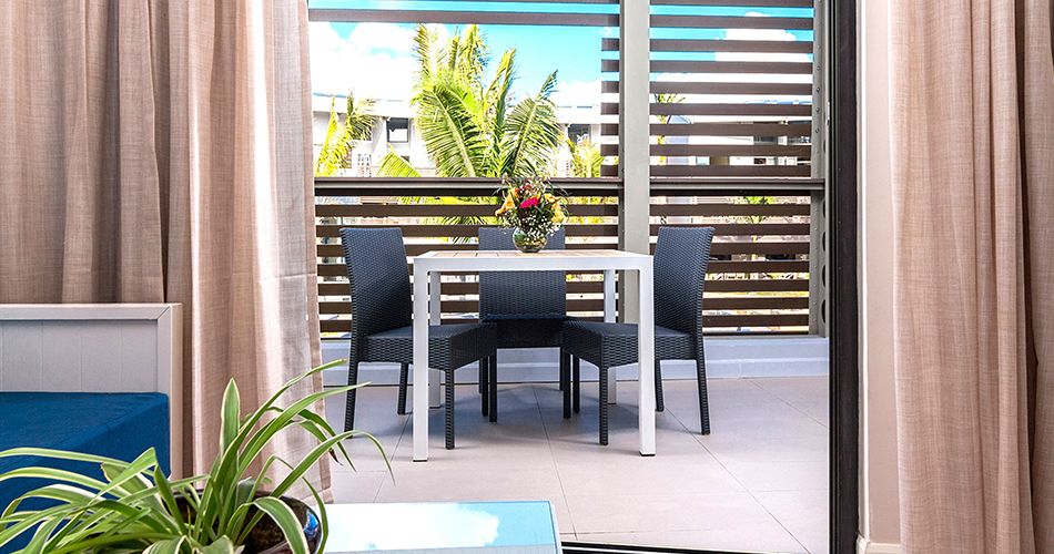 Balkon hotelového pokoje