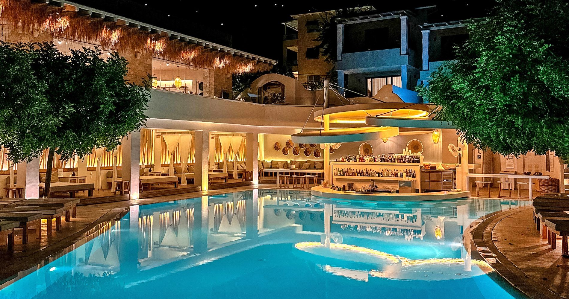 Hotel Crystal Waters