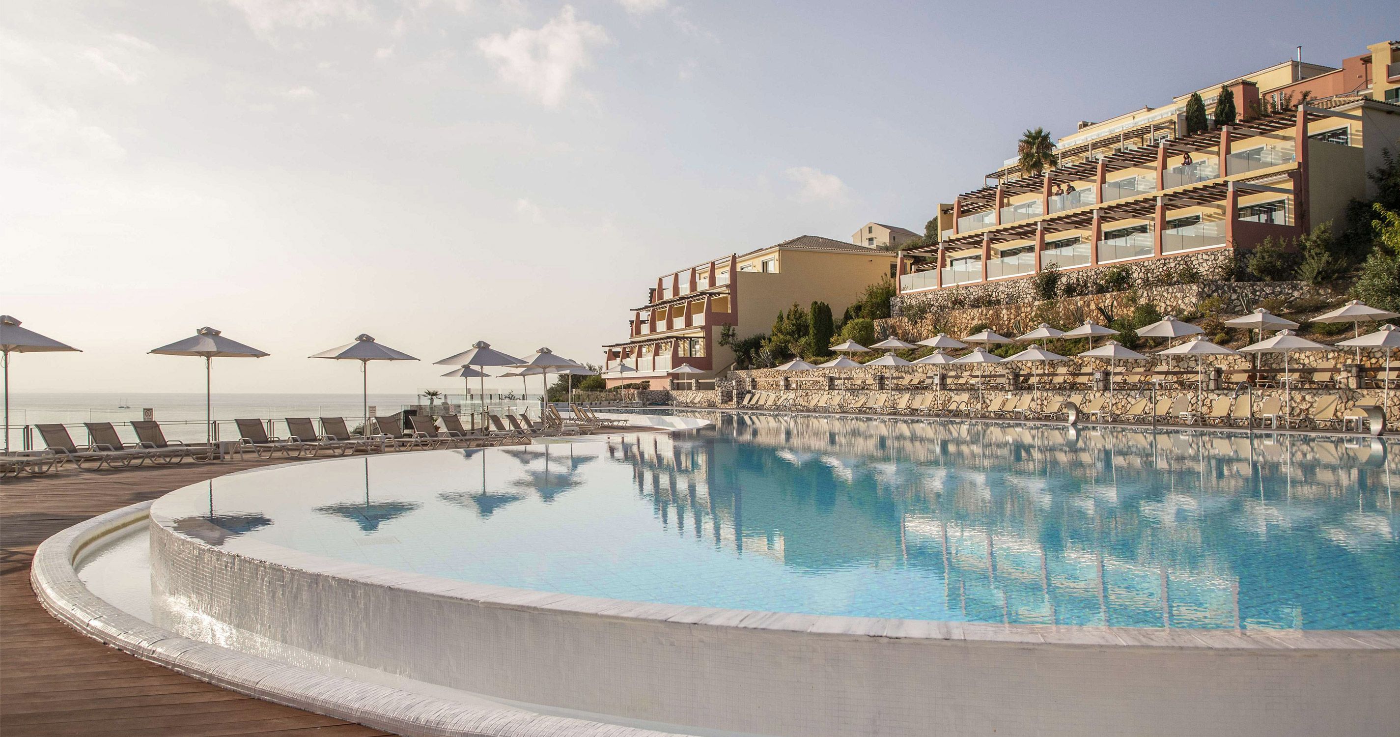 Hotel Louis Apostolata Island Resort & Spa