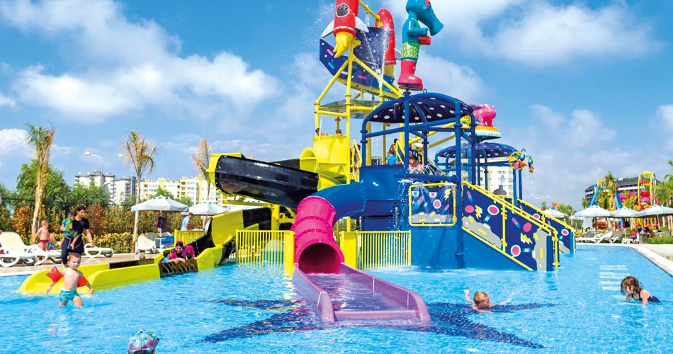 Bazén se skluzavkou pro děti