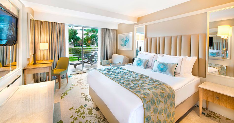 Hotel Titanic Deluxe Lara 4