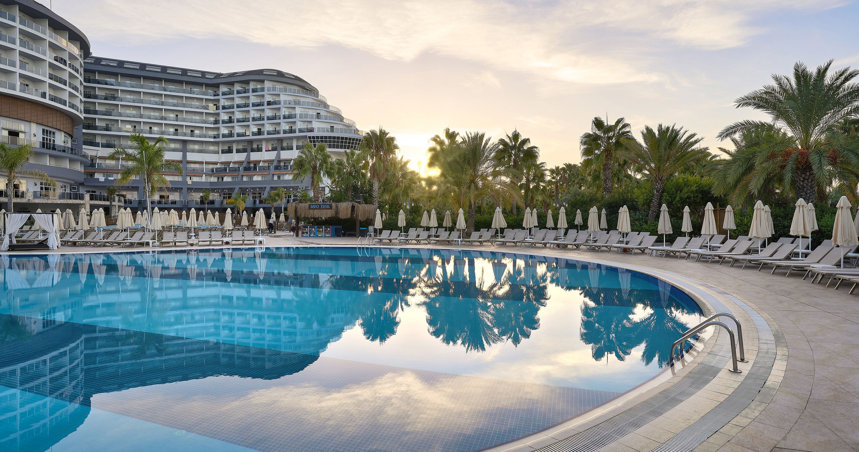 Hotel Seaden Sea Planet Resort & Spa