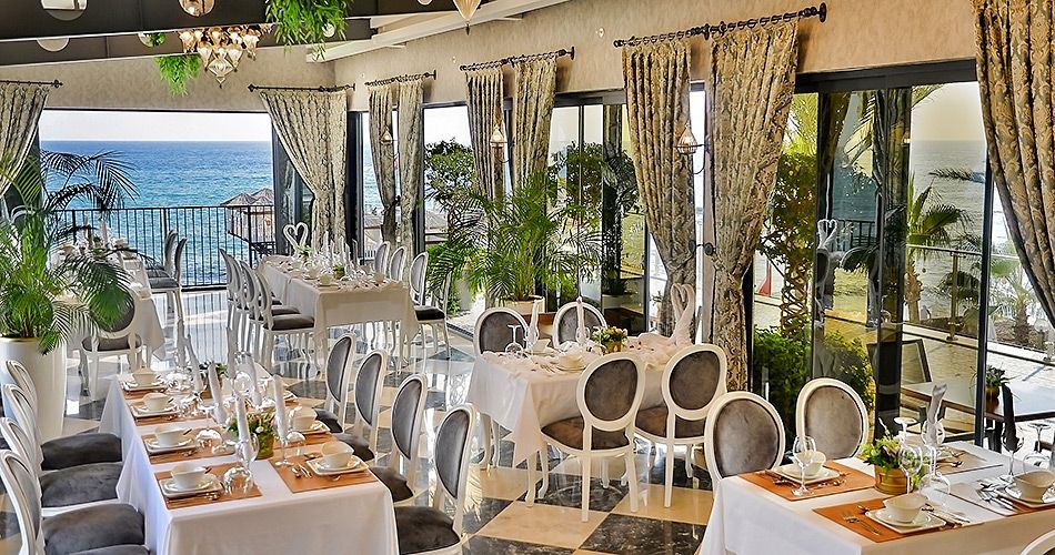 Hotel Aria Resort & Spa