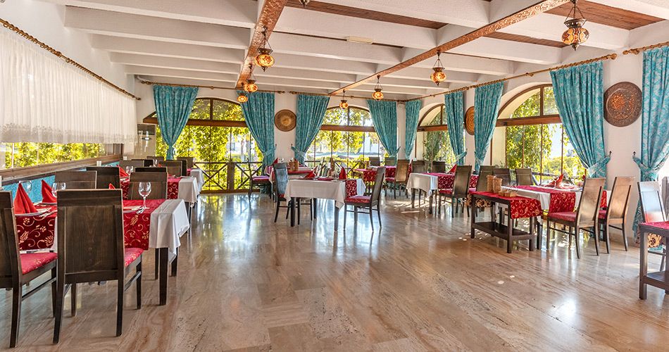 Hotel Emelda Sun Club 4