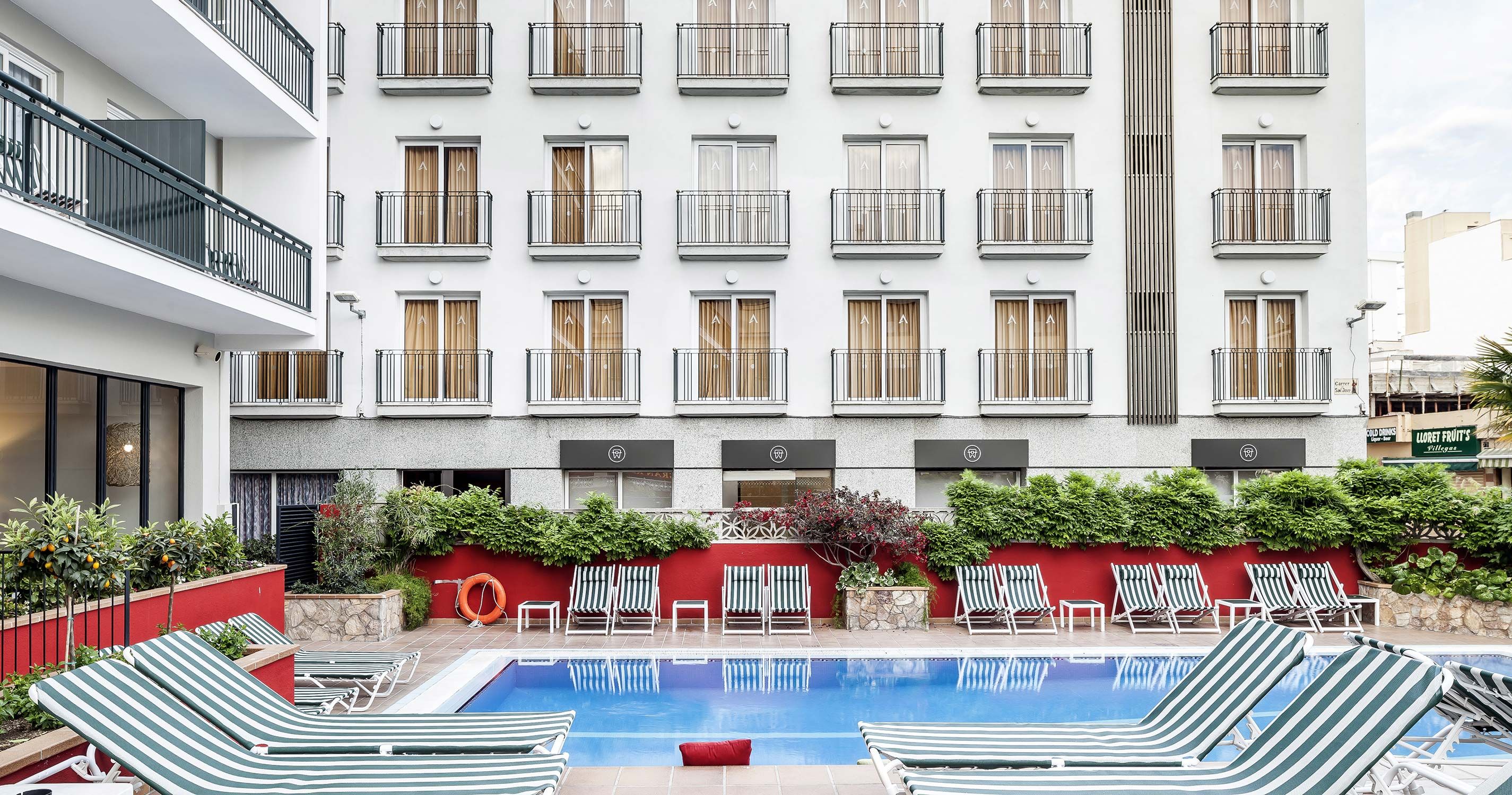 Aqua Hotel Bertran Park