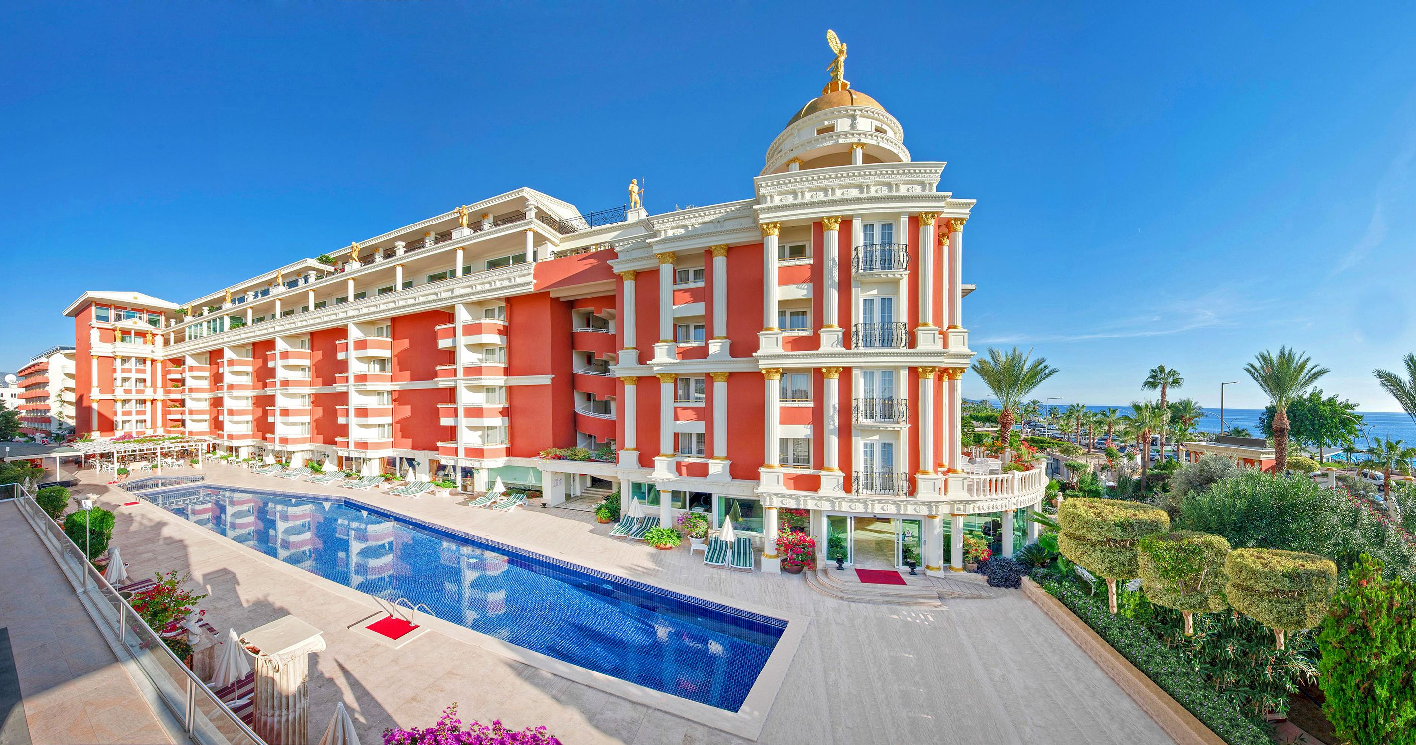 Antique Roman Palace "Museum Hotel"