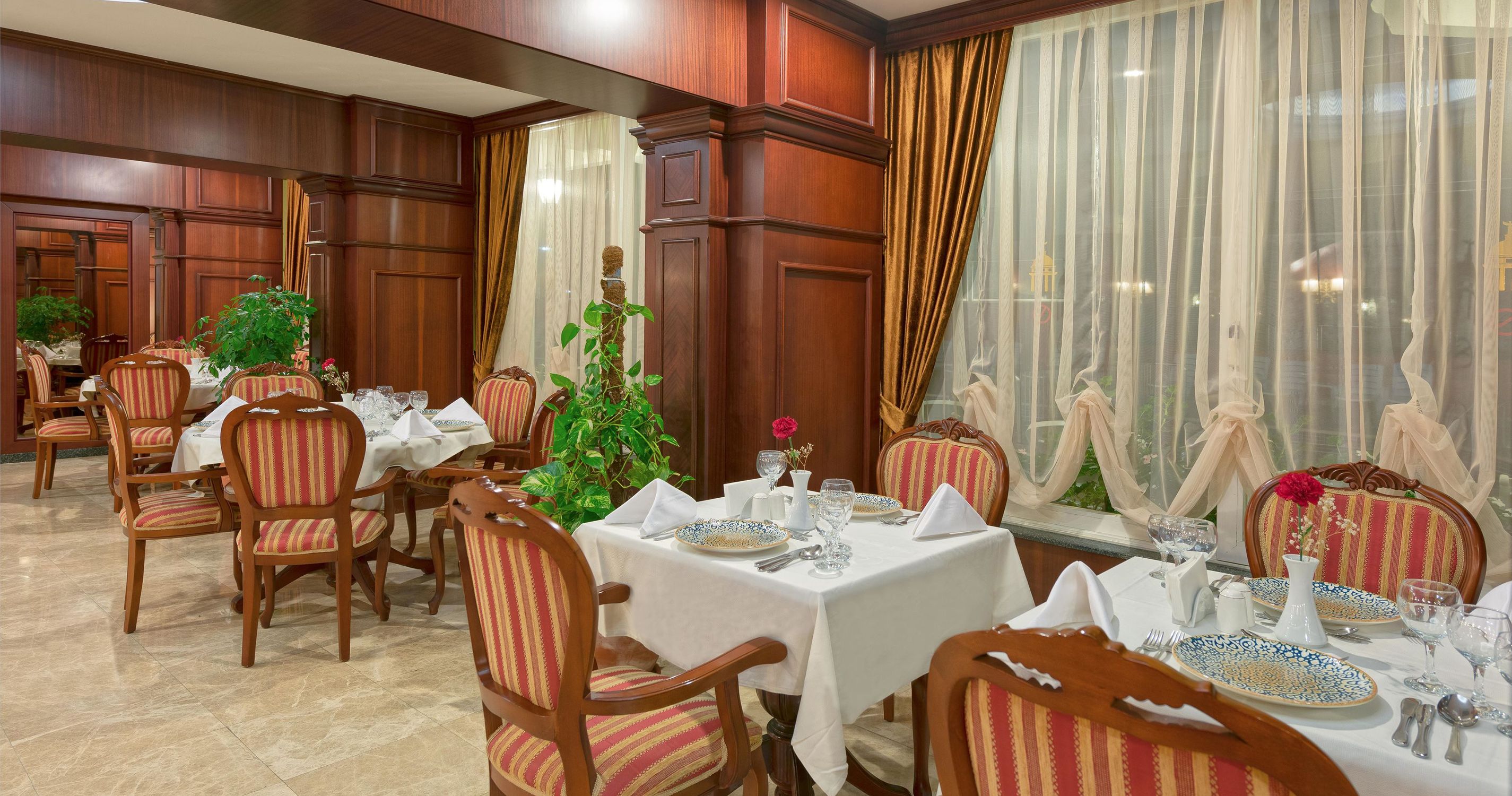 Antique Roman Palace "Museum Hotel"