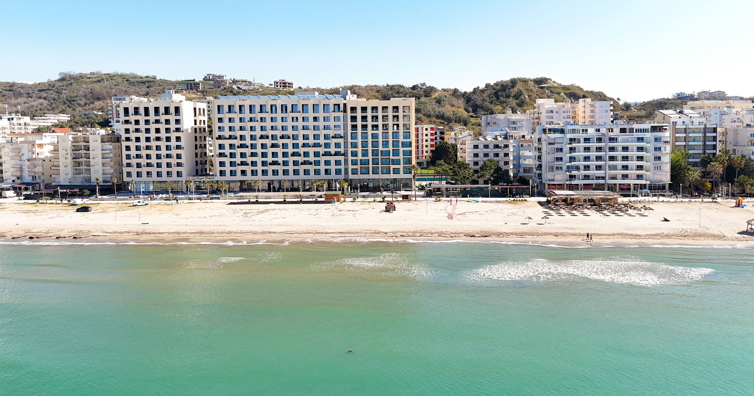 Aks Hotel