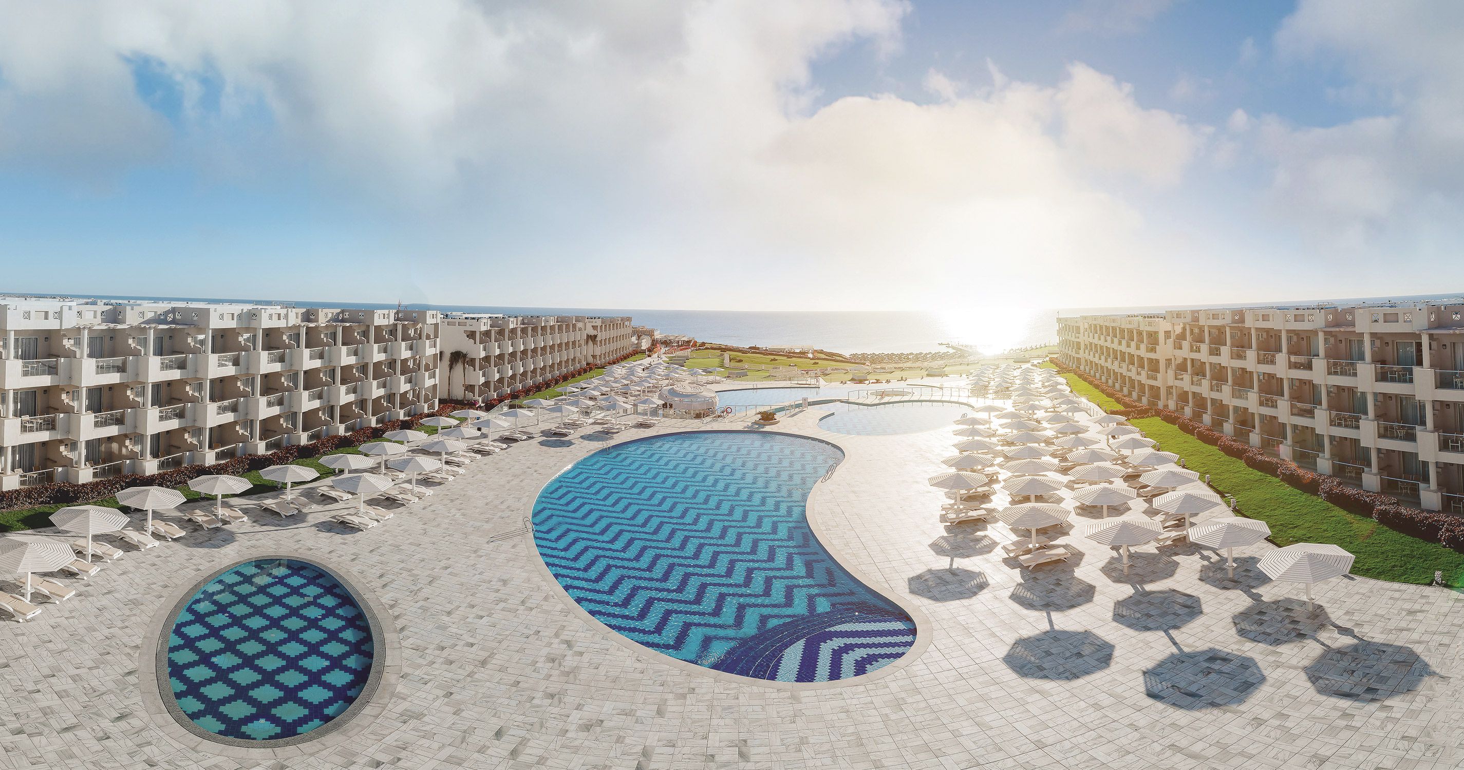 Hotel Sirena Beach Resort & Spa