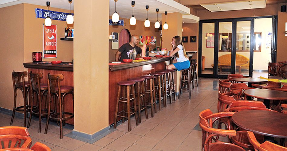 Bar