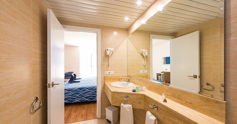 Hotelový pokoj - koupelna