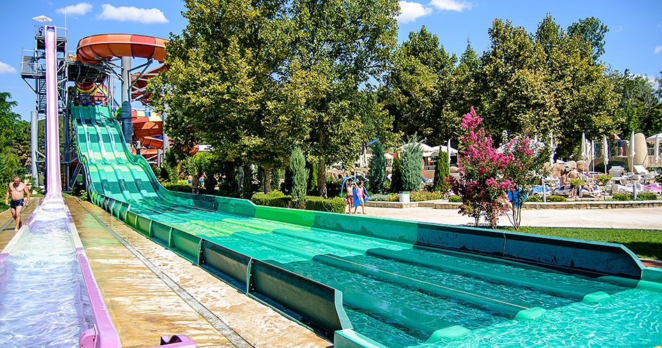 Aquapark v blízkosti hotelu za poplatek