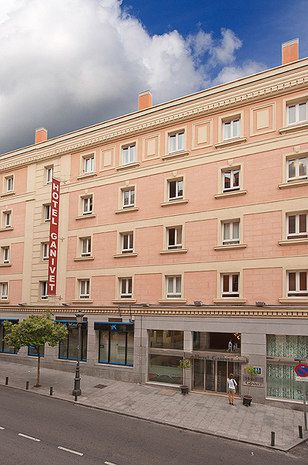 Budova