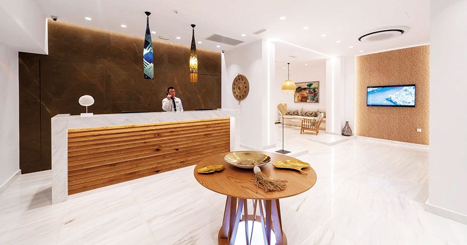 Recepce v sesterském hotelu High Beach Resort 4*