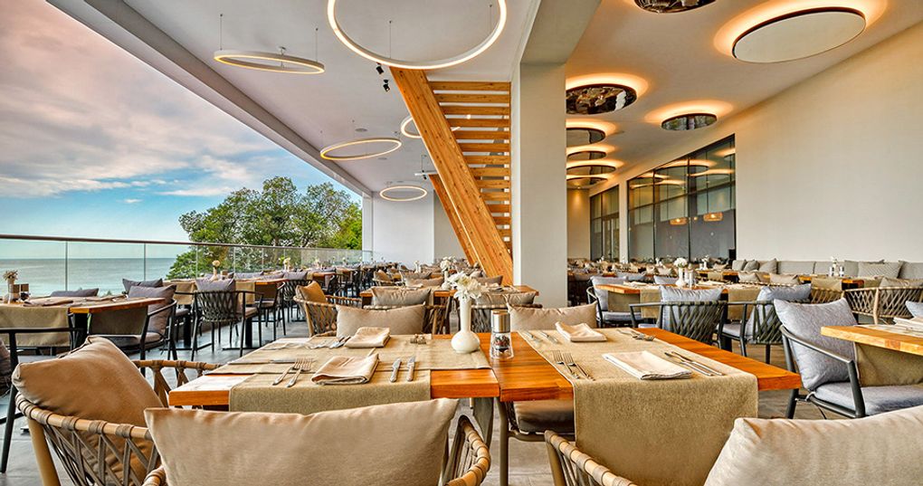 Restaurace na terase