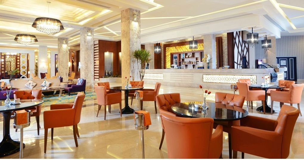 Lobby bar