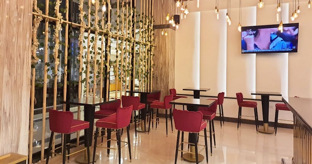 Ora Restobar & Lounge