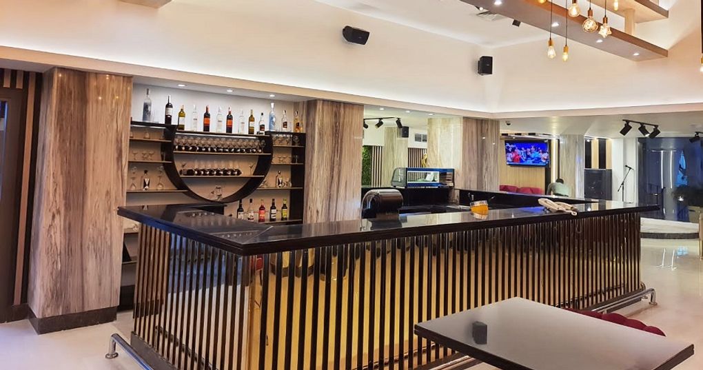 Ora Restobar & Lounge