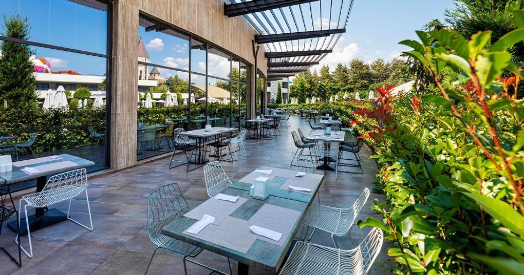 Restauracja główna - taras