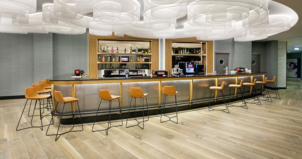 Lobby bar