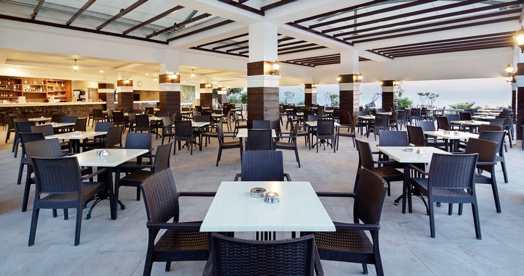 Bar przy basenie