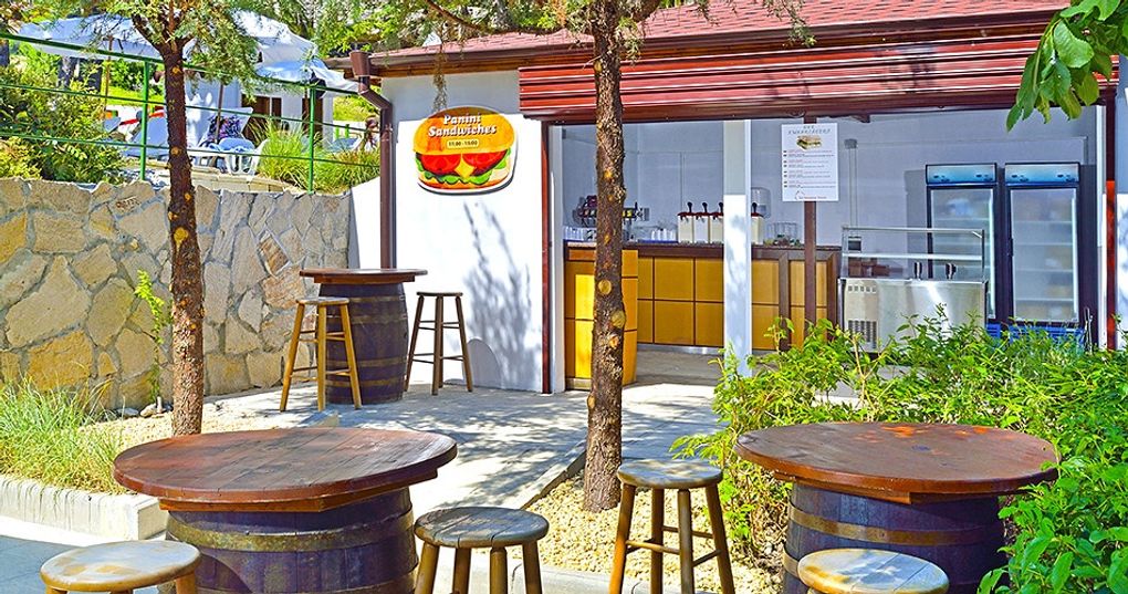 Bar przy plaży Embarcadero