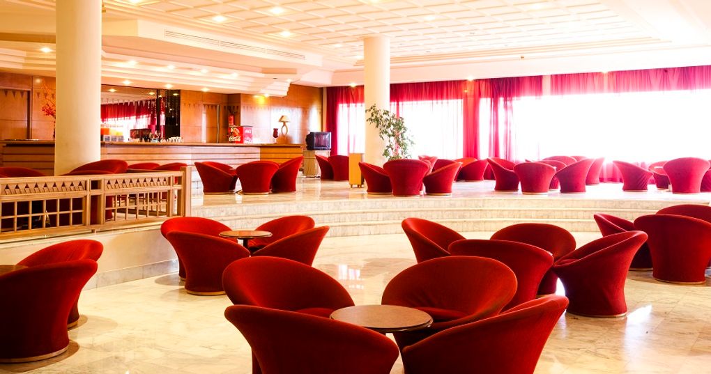 Lobby bar