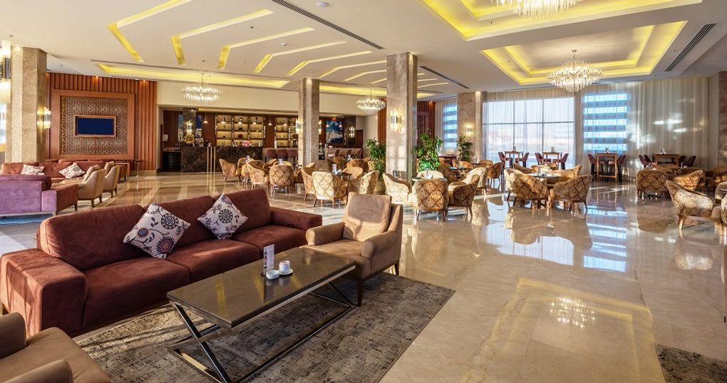 Lobby bar