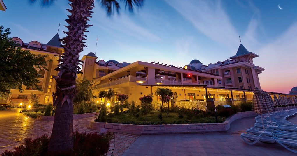 Side Star Resort