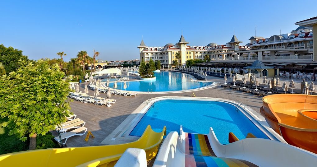 Side Star Resort
