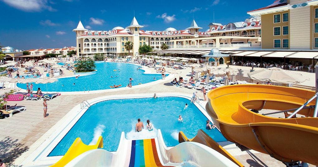 Side Star Resort
