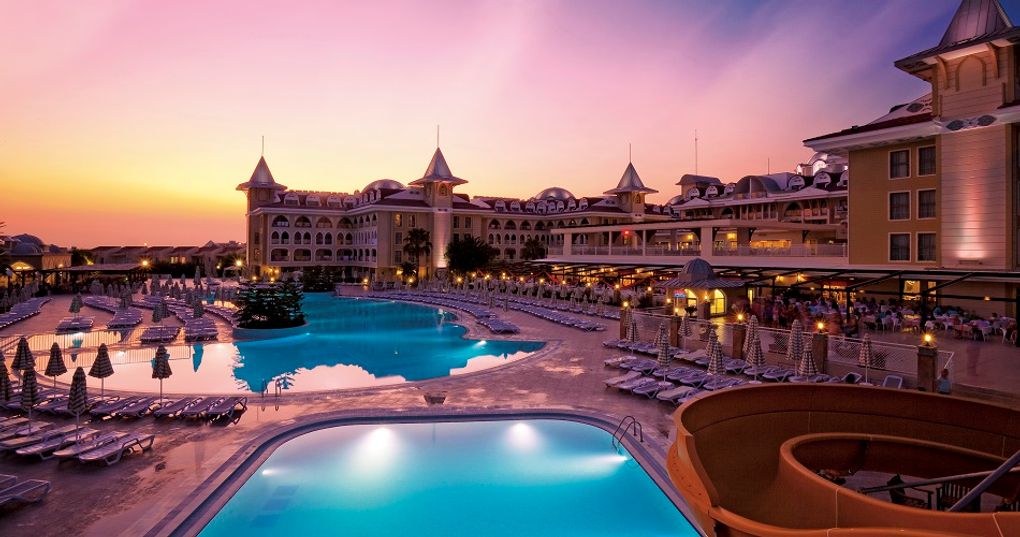 Side Star Resort