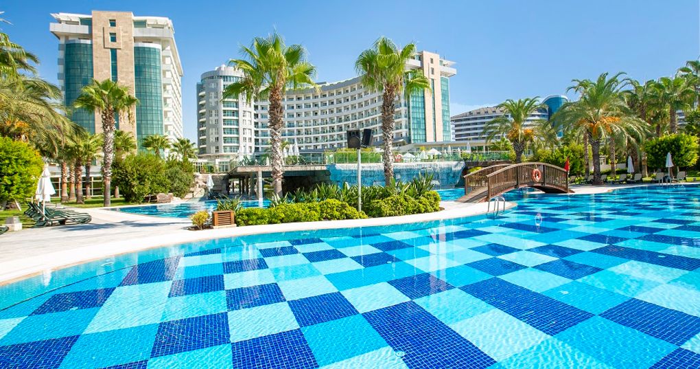 Sherwood Exclusive Lara