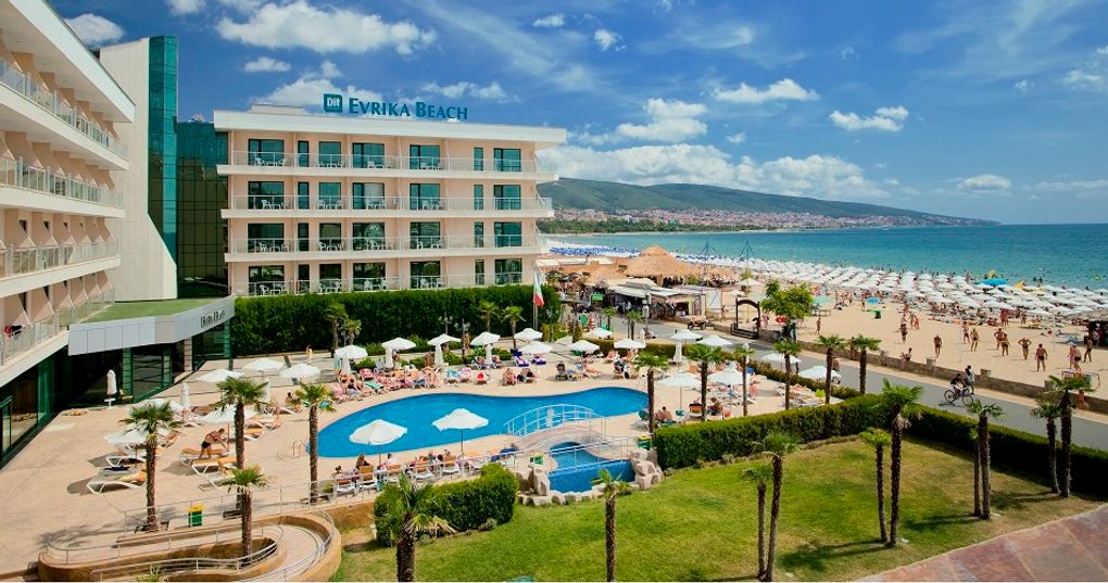 Dit Evrika Beach Club Hotel