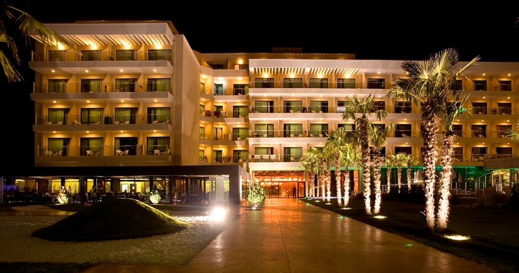 Dit Evrika Beach Club Hotel