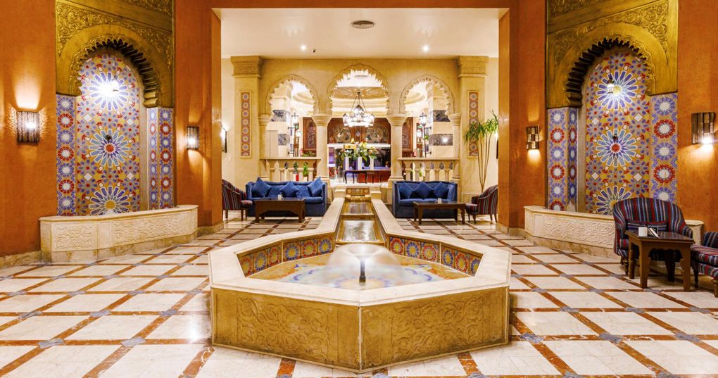 Lobby bar