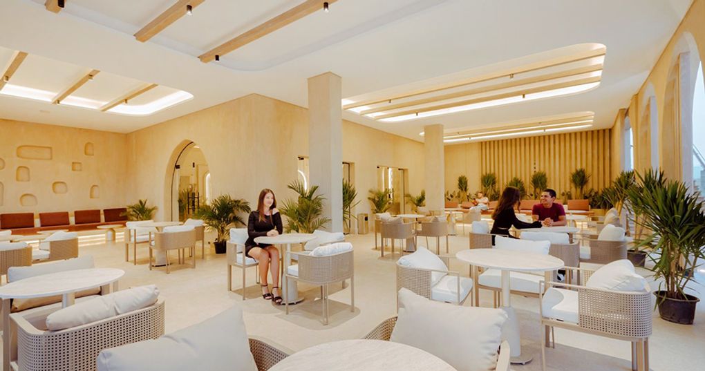 Lobby bar