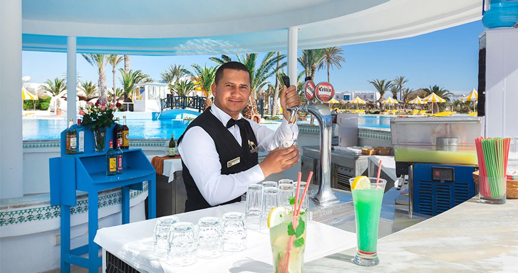 Bar przy basenie