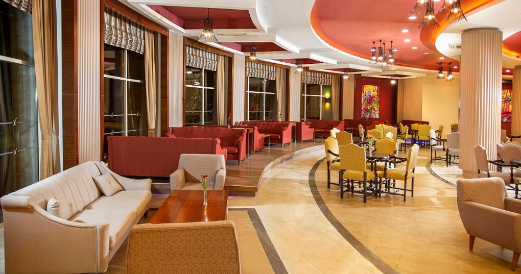 Dreams Lounge & Bar