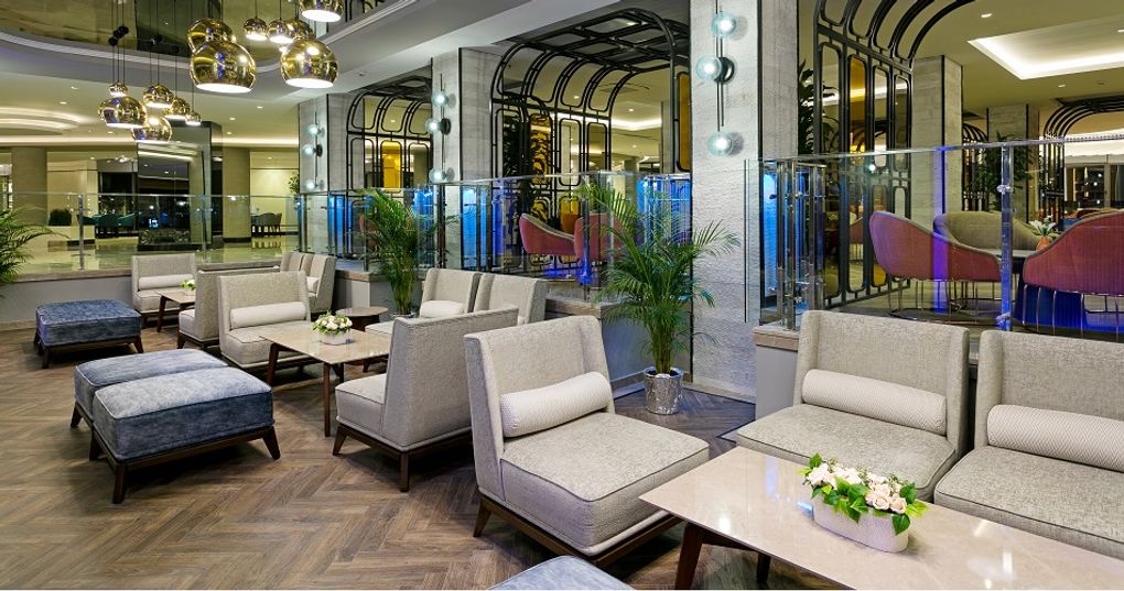 Lobby bar