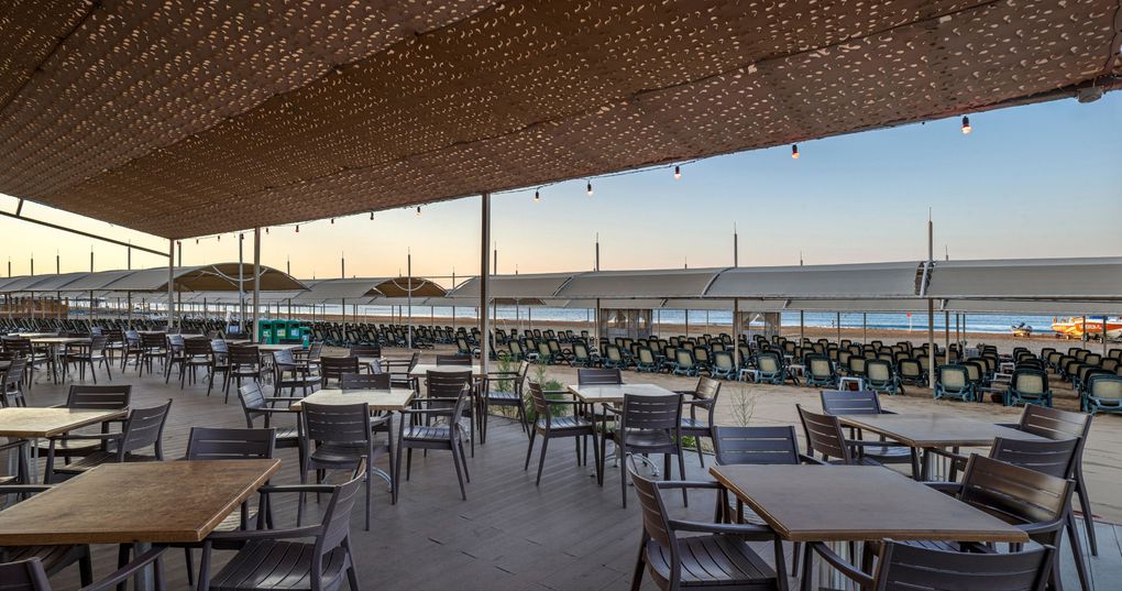 Beach Bar