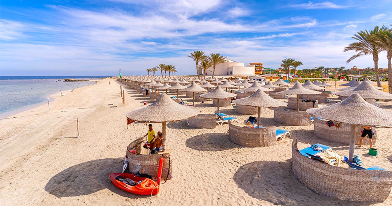 Malikia Resort Abu Dabbab – pláž v zátoce Abu Dabbab