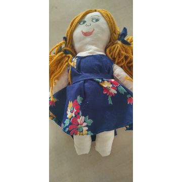 Adoptuj panenku Teodoru