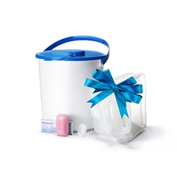 Pitná voda a mýdla pro 3 děti