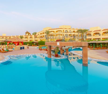 Hotel Flamenco Beach & Resort