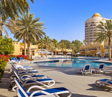 Hotel Al Hamra Village