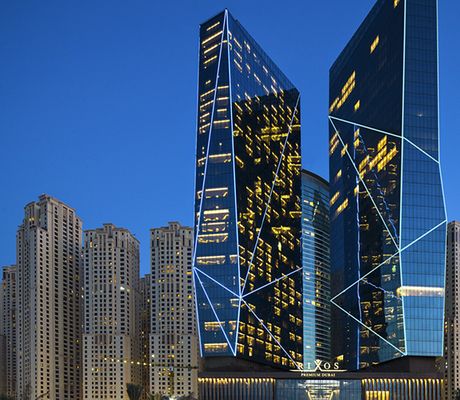 Noční pohled na hotel